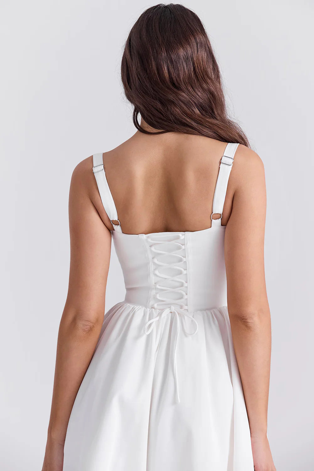 Vestido Midi Branco Modelador de Myocell Modelo Civitta