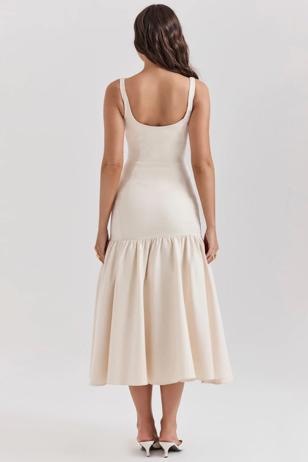 Vestido Midi Creme Cintura Caída Vintage Modelo Terme