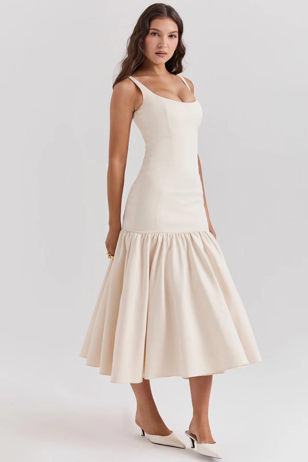 Vestido Midi Creme Cintura Caída Vintage Modelo Terme