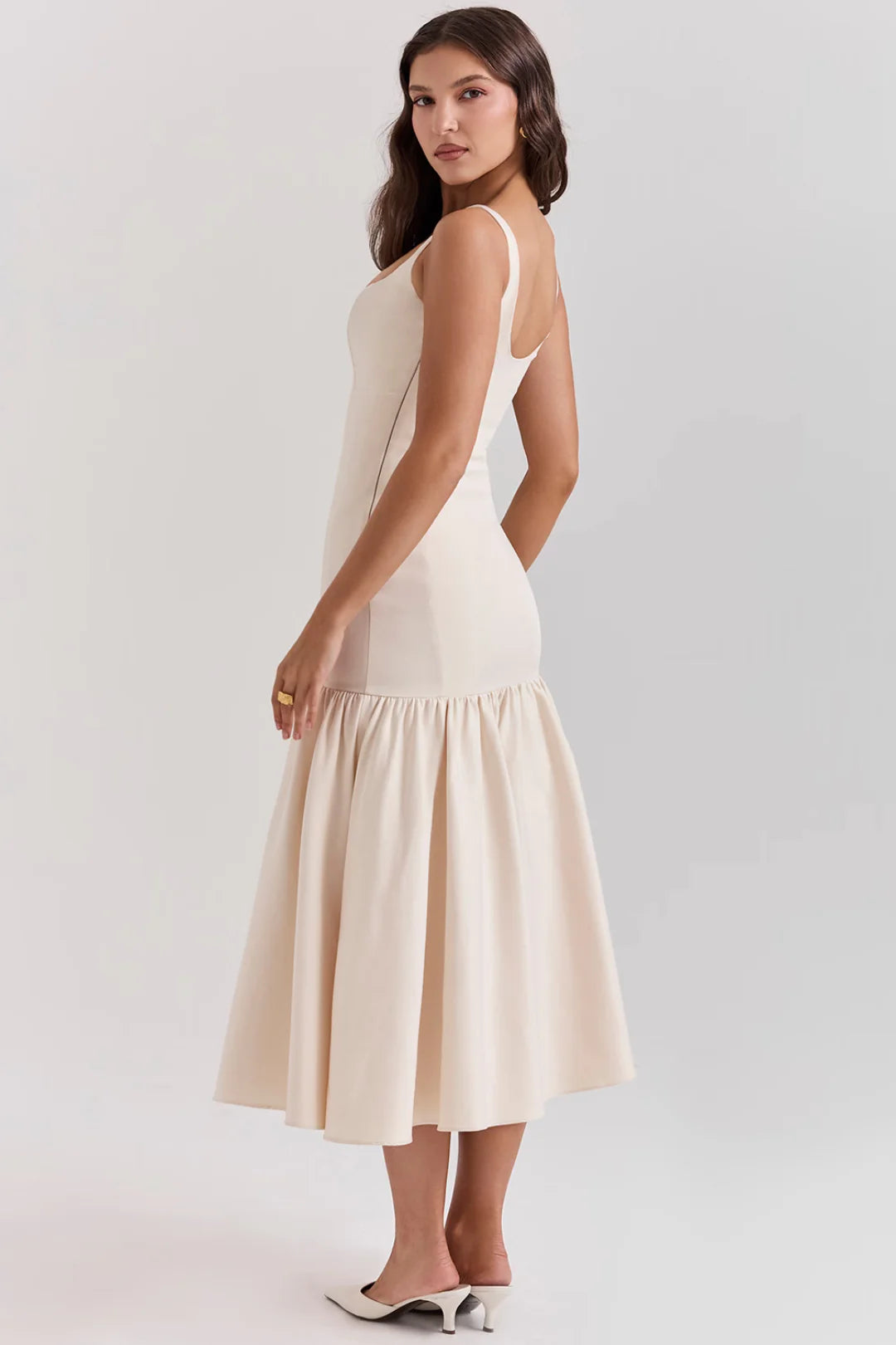 Vestido Midi Creme Cintura Caída Vintage Modelo Terme