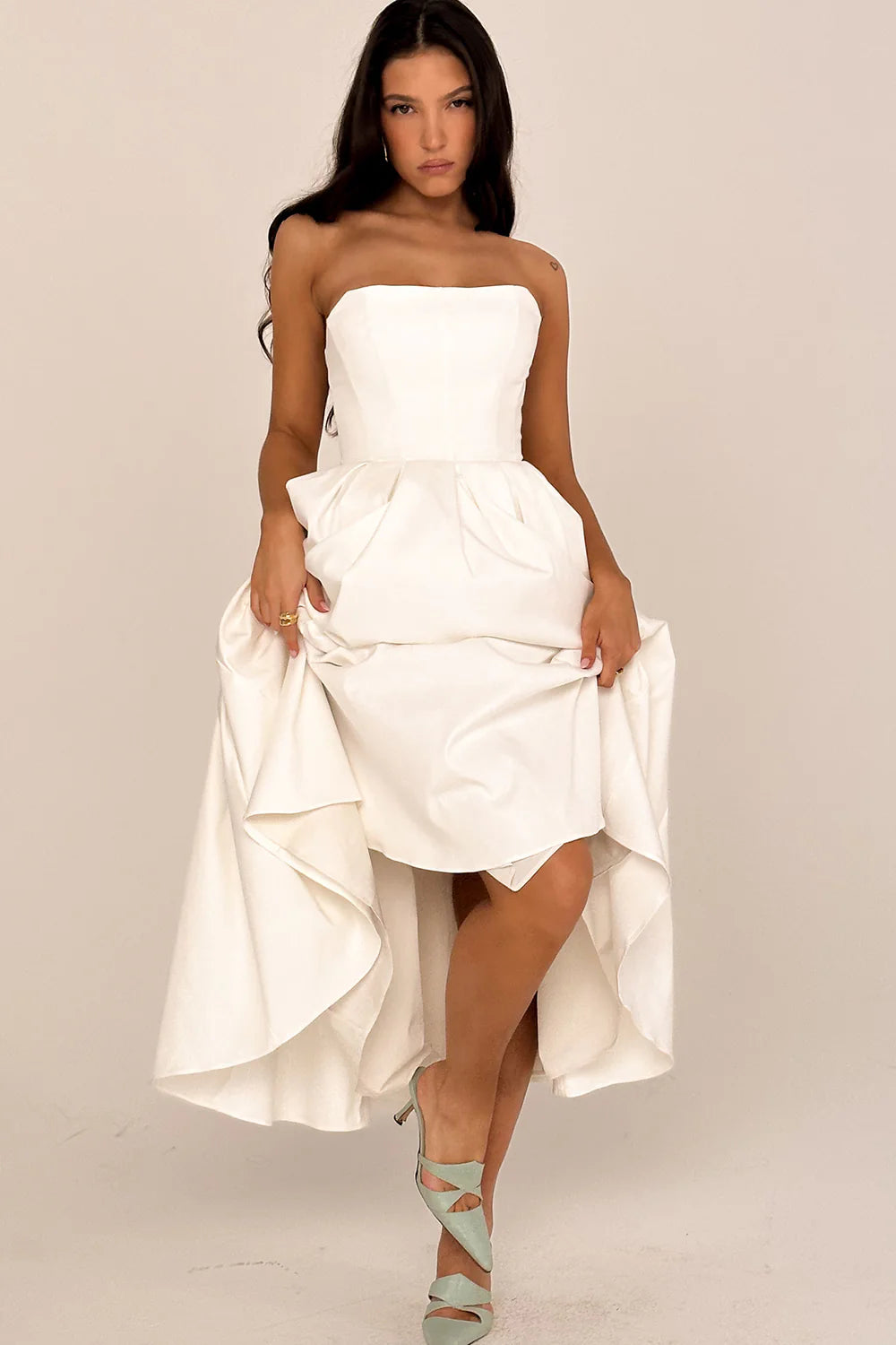Vestido Midi Feminino Branco Liso Sem Alça Modelo Marina
