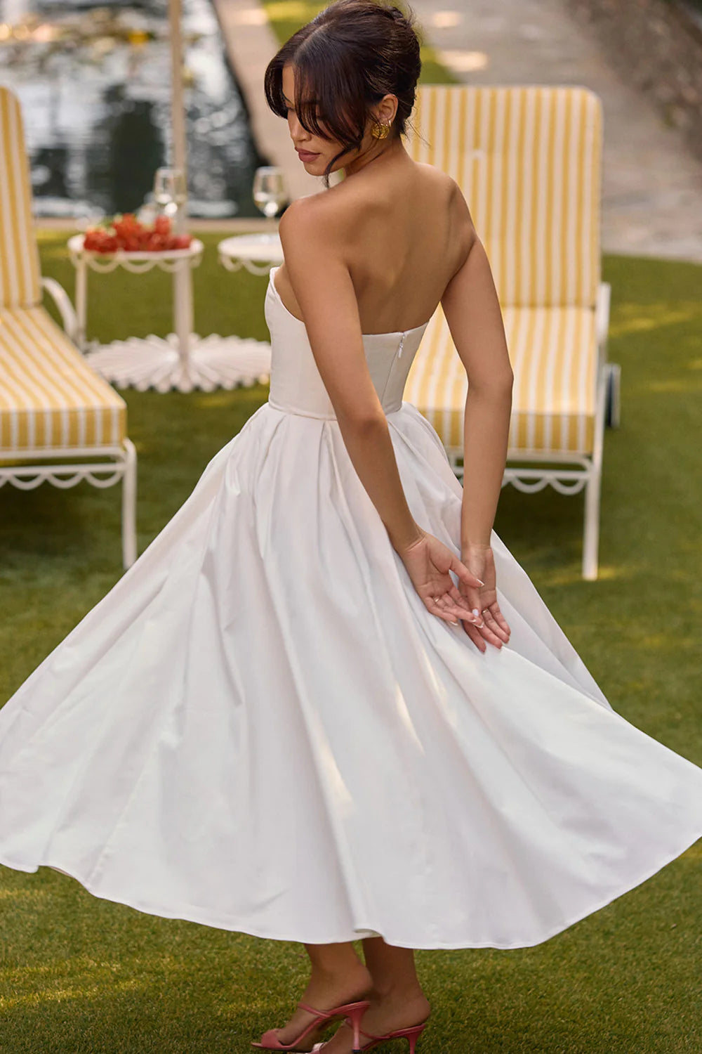 Vestido Midi Feminino Branco Liso Sem Alça Modelo Marina