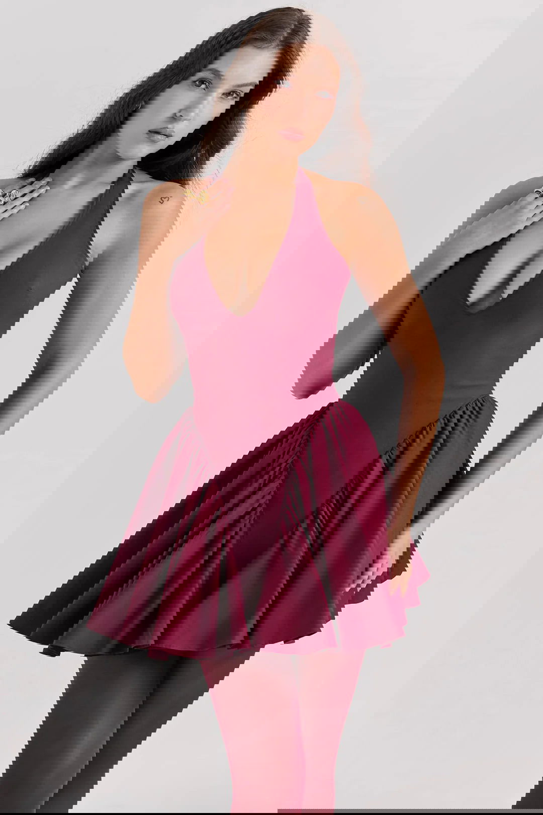 Vestido Curto Modelador Com Alça Vinho Modelo Carmogli