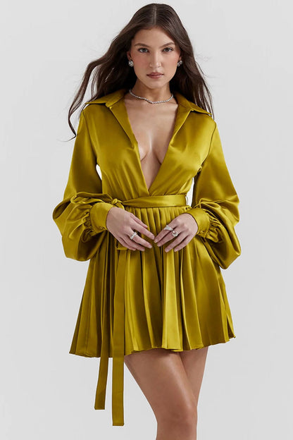 Vestido Curto Plissado Mostarda Modelo Avellino